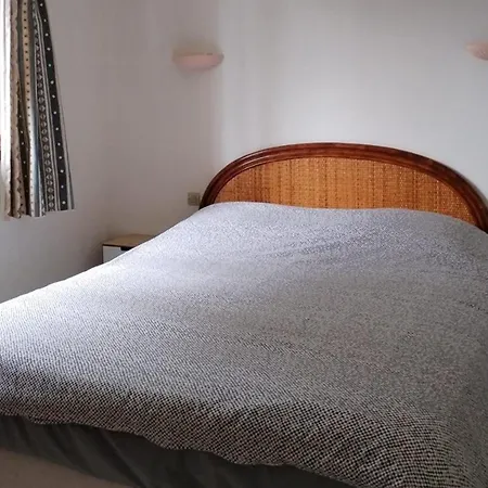 Beau T2 Pour 4 Pers Avec Parking, Vue Au Lavandou - Fr-1-803-37 Apartment *